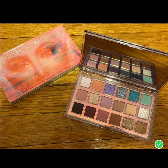 Huda beauty eyeshadow pallets - Picture 2 of 9